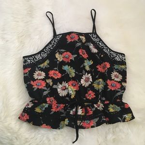 Floral cropped summer tank!