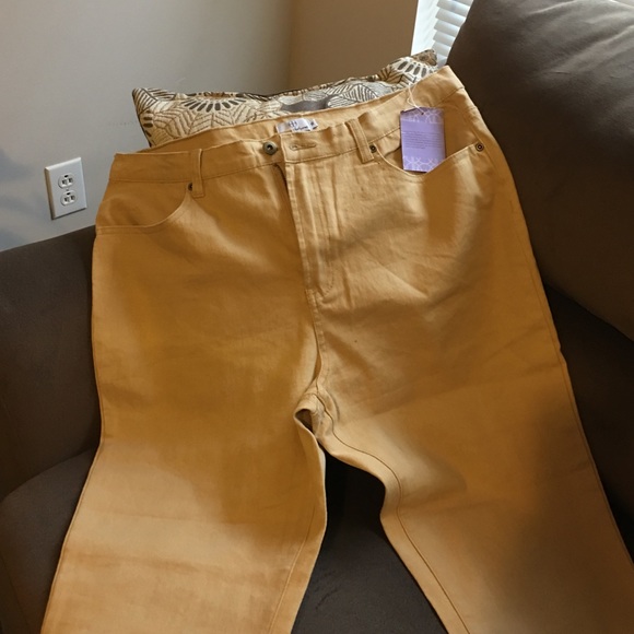 Jeans - Picture 2 of 4