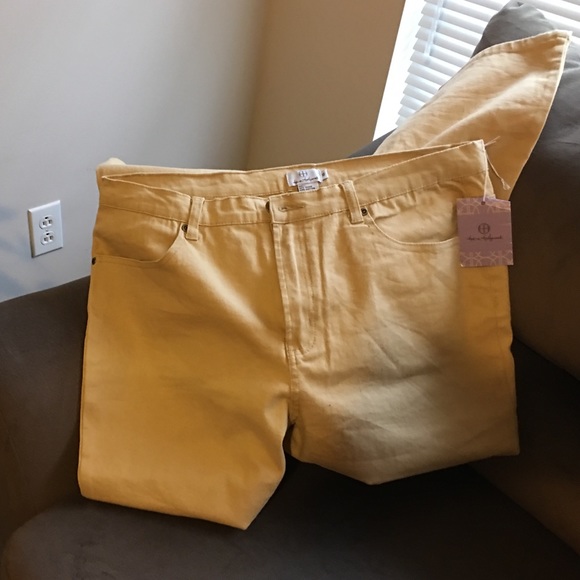 Jeans - Picture 4 of 4