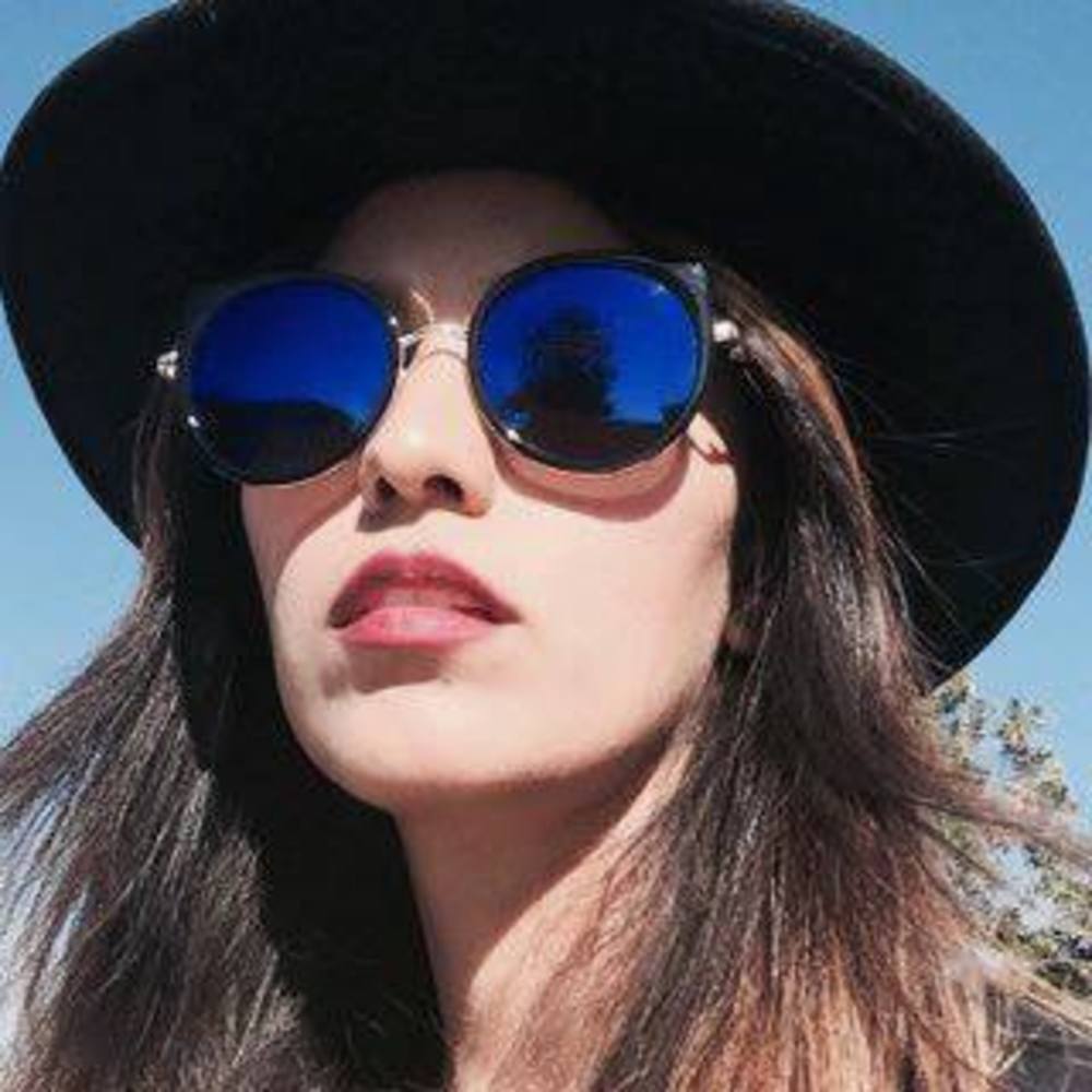 Meet your Posher, Sheyla