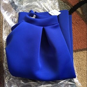 *NEVER WORN* Charlotte Russe Circle Skirt Size M.