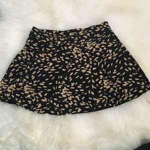 Forever 21 skirt WITH pockets?! Sweeeet