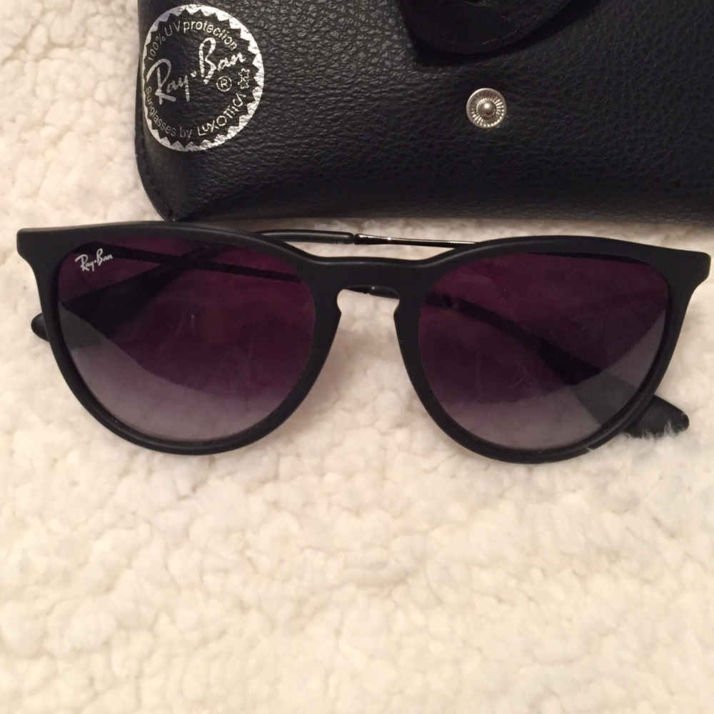 Ray ban Erika style sunglasses
