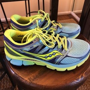 Saucony ISO series tennis shoe