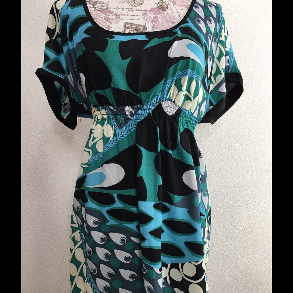 Peacock Detailed Long Top