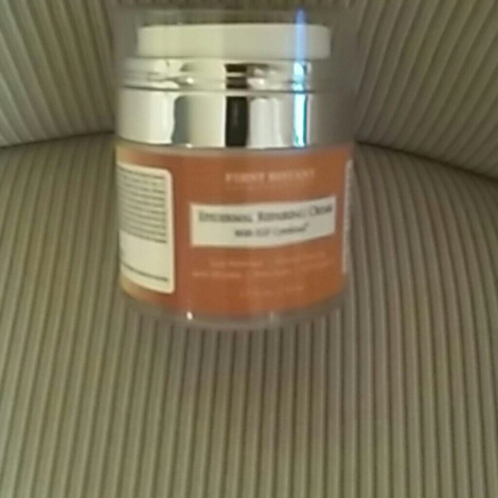 First Botany Epidermal Repairing Cream