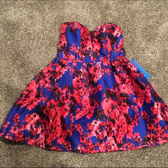 B. Darlin Dresses & Skirts - B. Darlin Strapless Floral Cocktail Dress