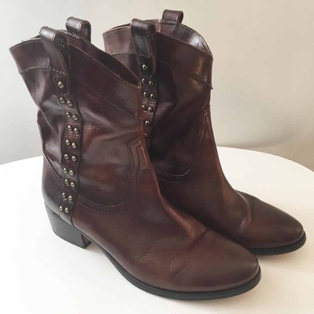 Johnston & Murphy leather boots