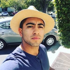 Meet your Posher, Manolo