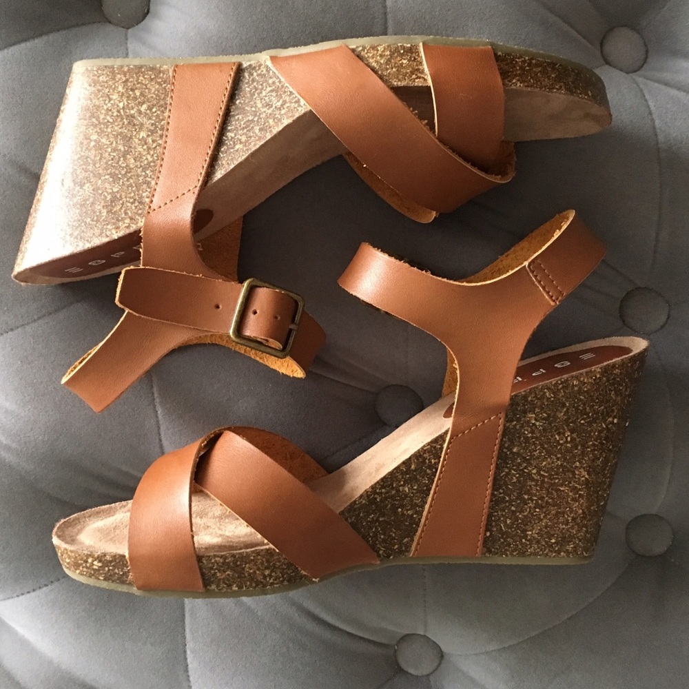 Esprit Boho Leather Wedge Size 9