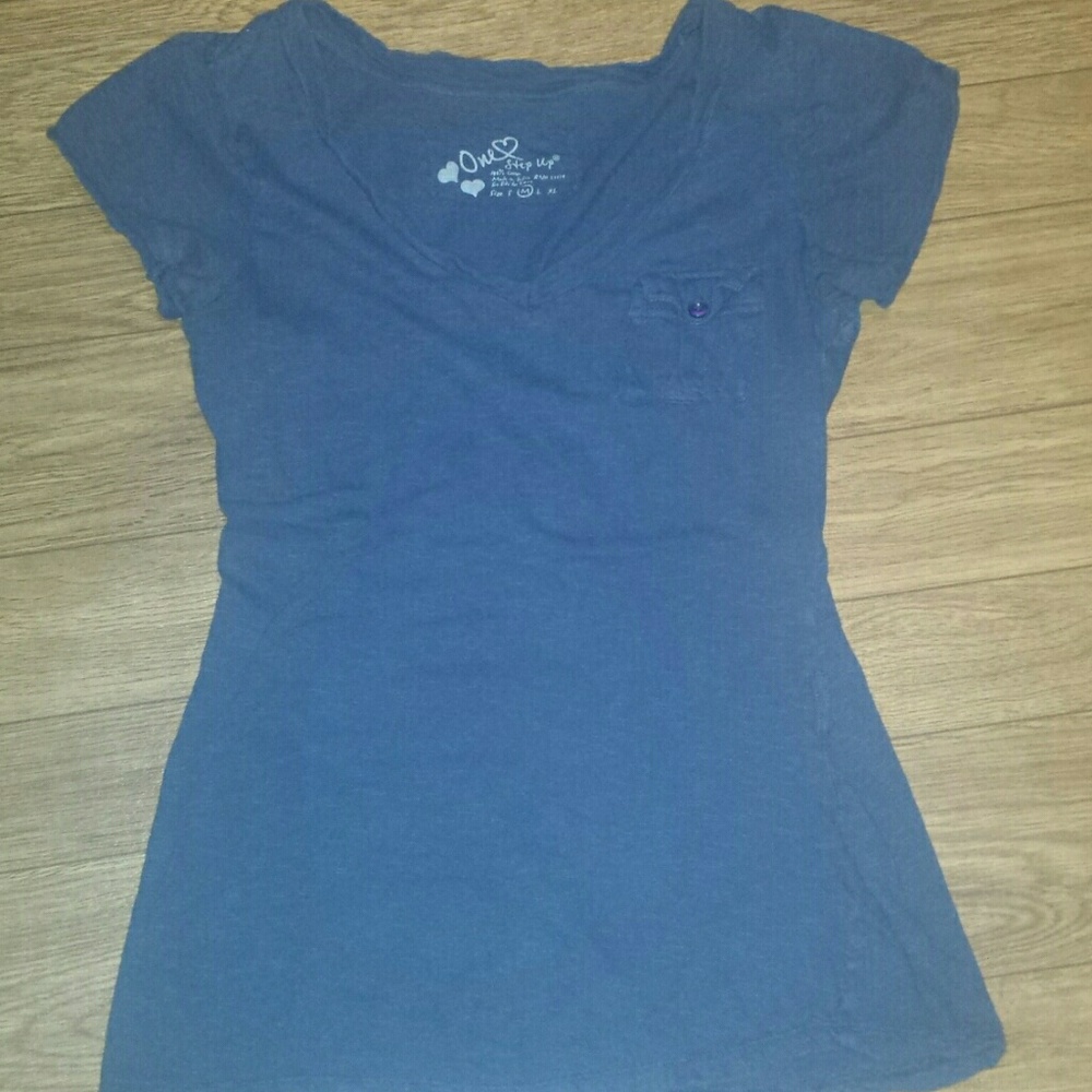 Cute navy blue top