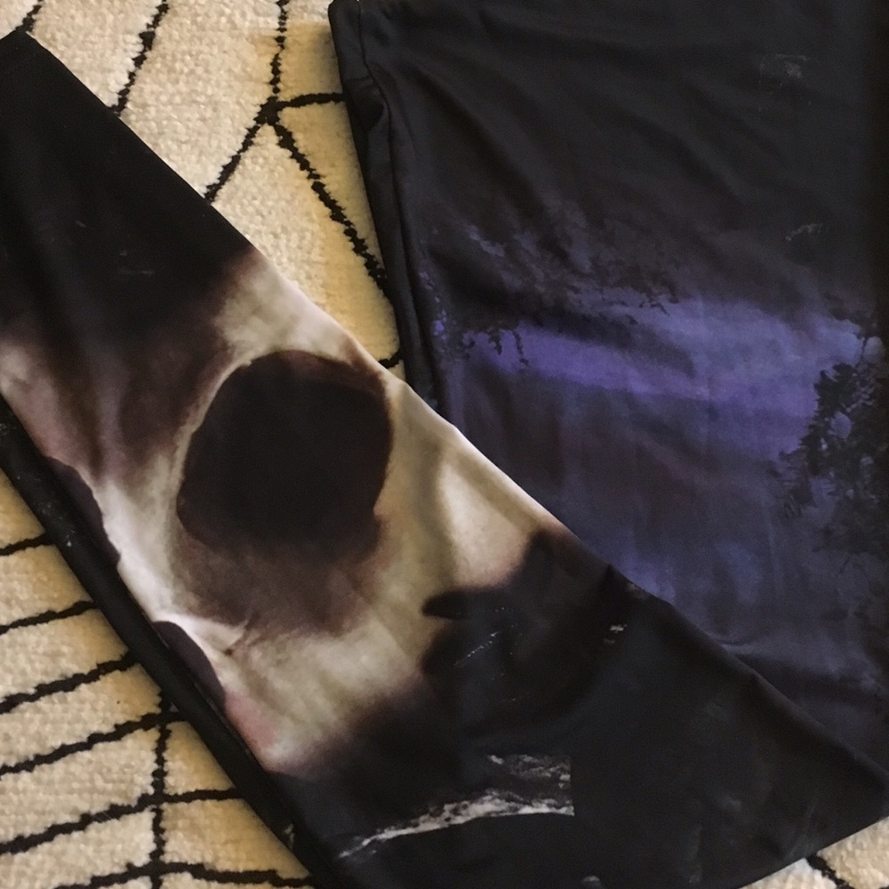 Hot Topic Skull Leggings