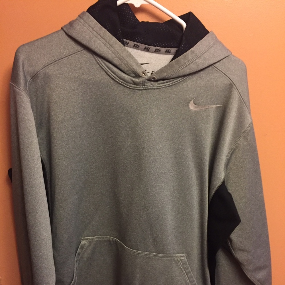 Women's Nike sweatshirt