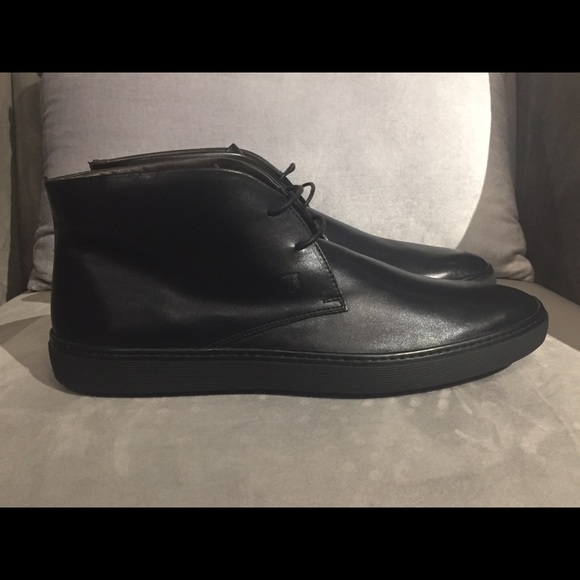 ? Leather Tod\'s Men Boots!