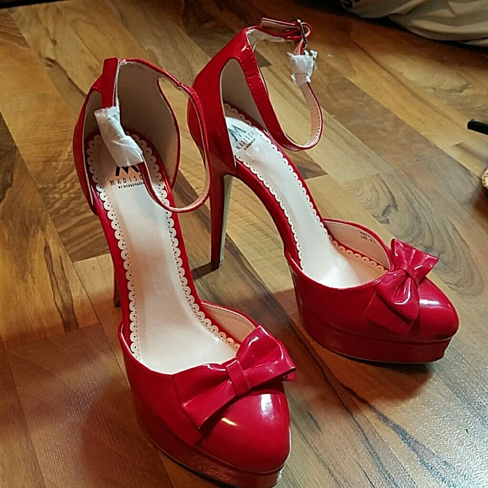 Brand new red heels