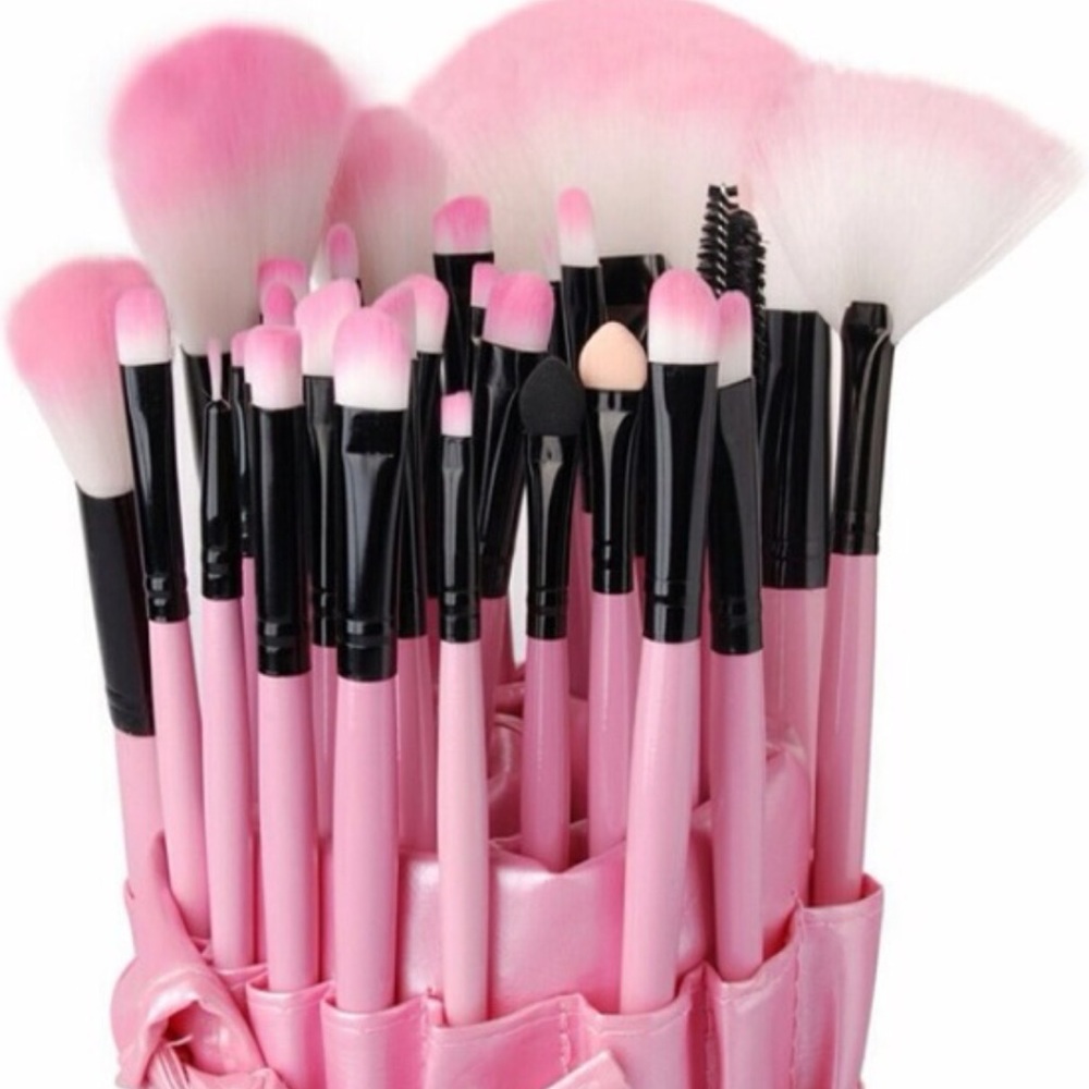 Makeup brushes
