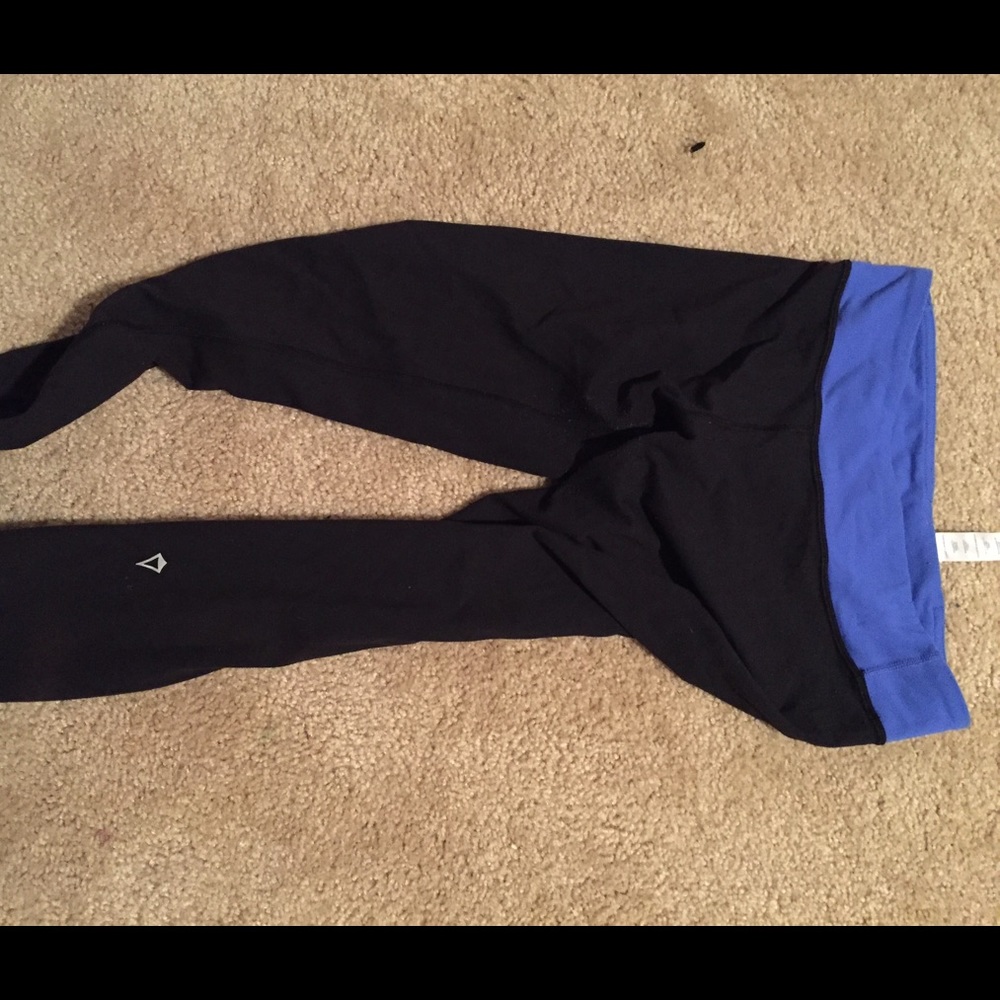 ivivva (lulu) leggings, basically new!!