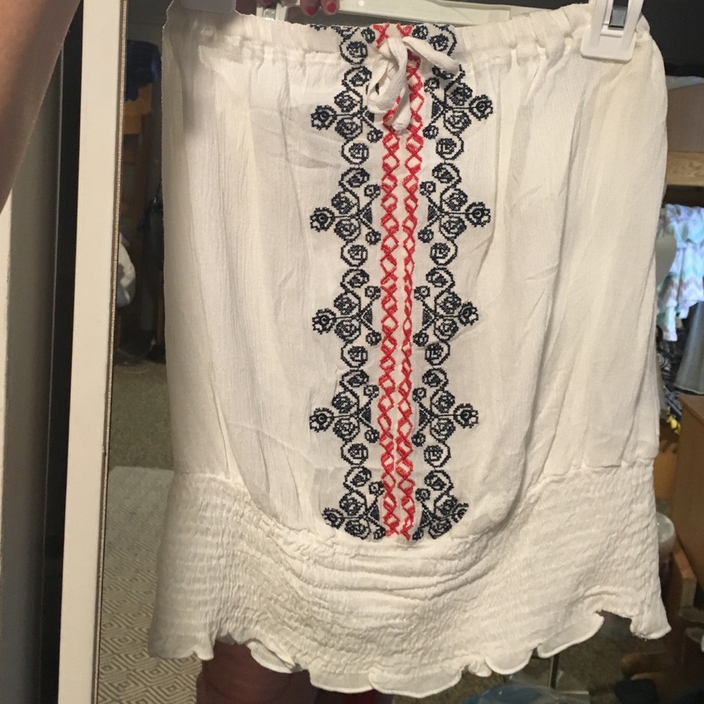 A white tube top