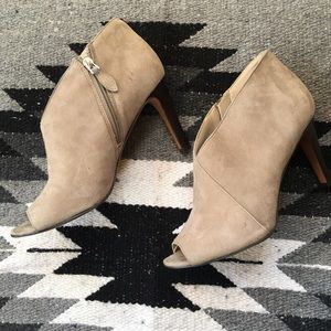 Franco Sarto 'Tiff' peep toe booties, size 8.5
