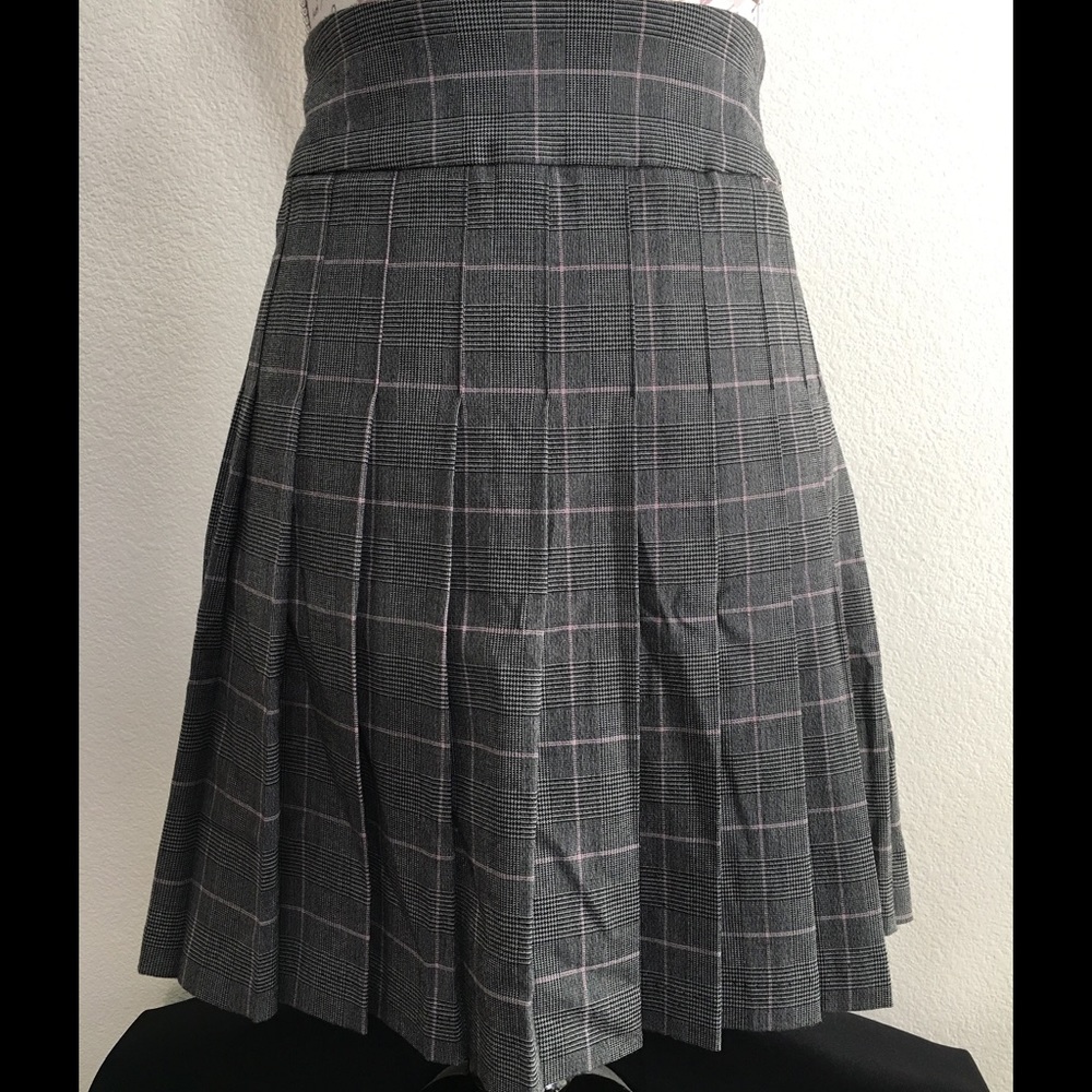Forever 21 Grey Pleated Skirt