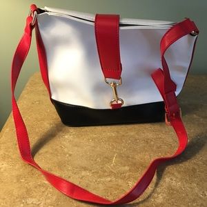 Faux leather tricolor bucket bag