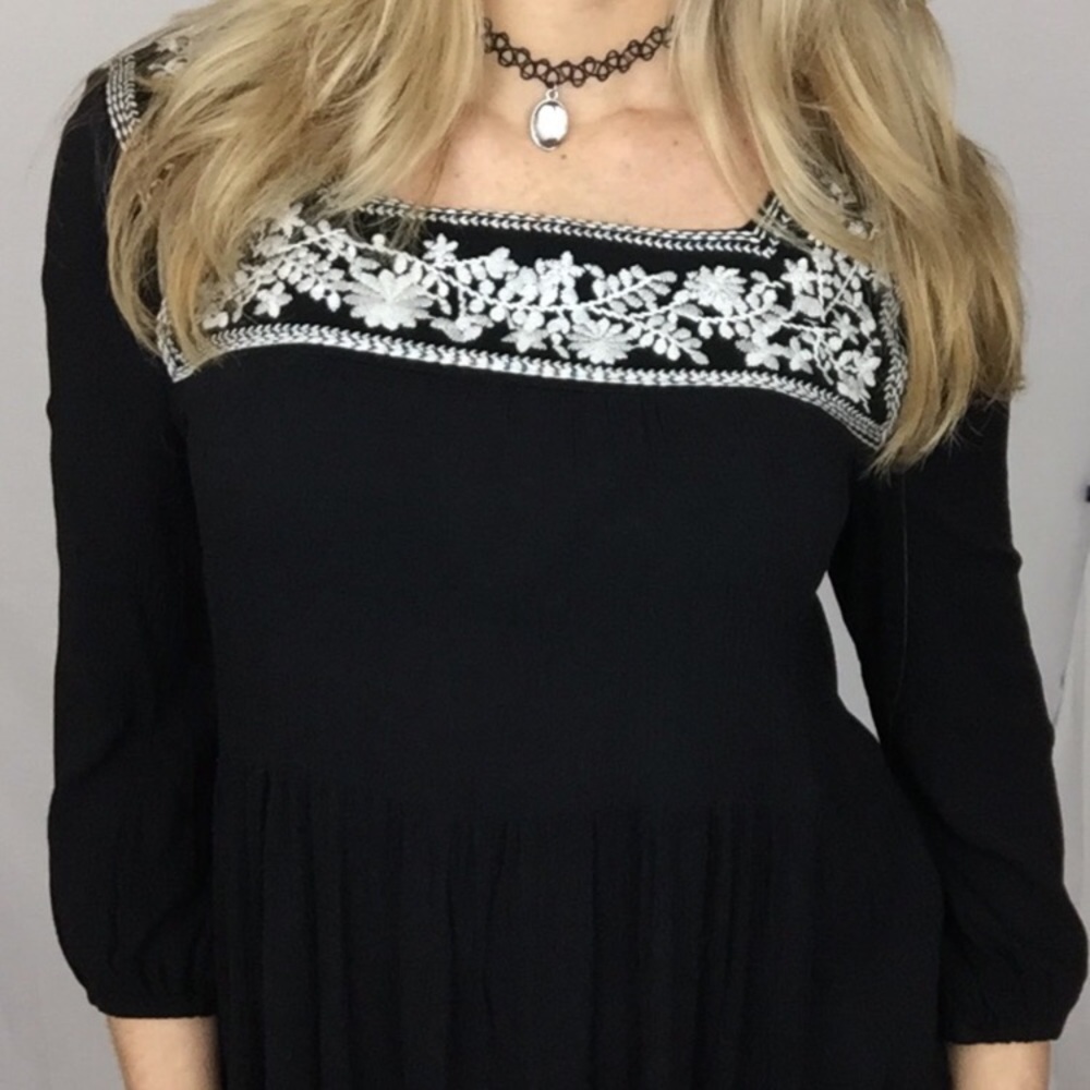 Embroidered Peasant Tunic Top Flowy SM - Picture 5 of 5