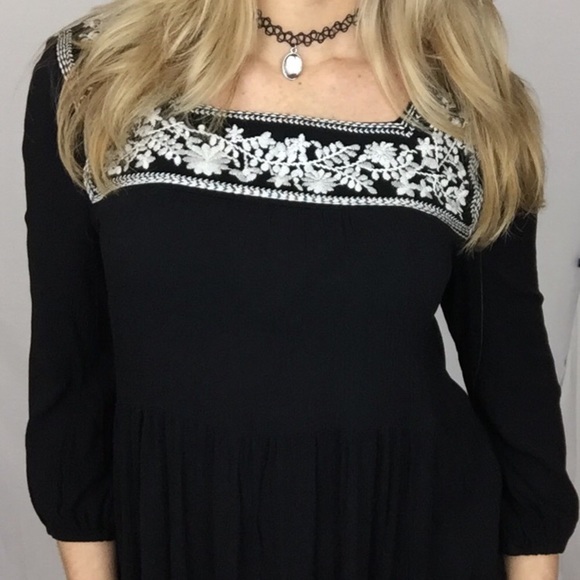 Embroidered Peasant Tunic Top Flowy SM - Picture 5 of 5