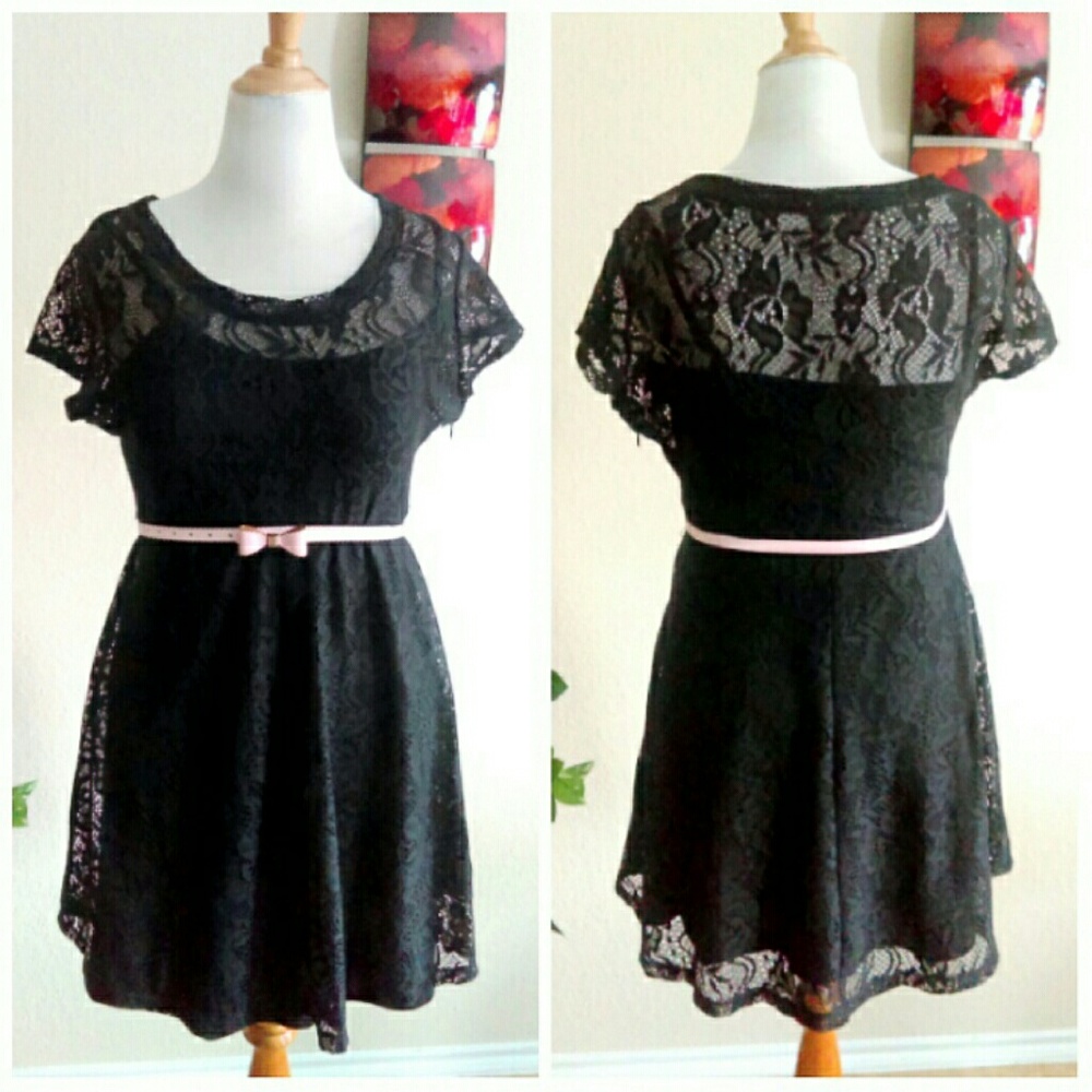 ⬇Pretty Black Lace Dress w/ Pink Bow Belt