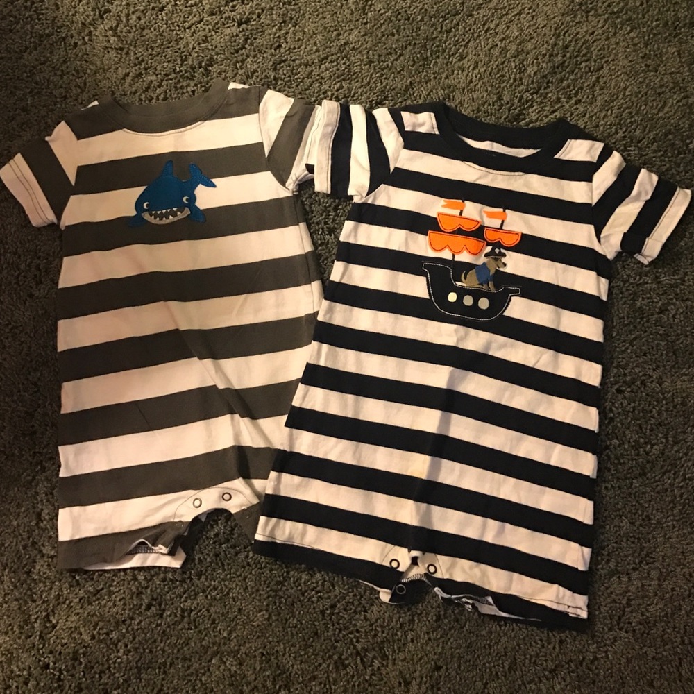 Boys Carters 2pk romper set *like new*