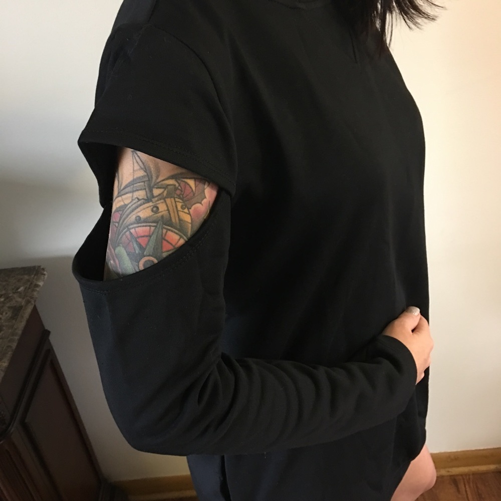 βΎοΈLASTβΎοΈ Black Cutout Sleeve Sweat Dress - Picture 4 of 4
