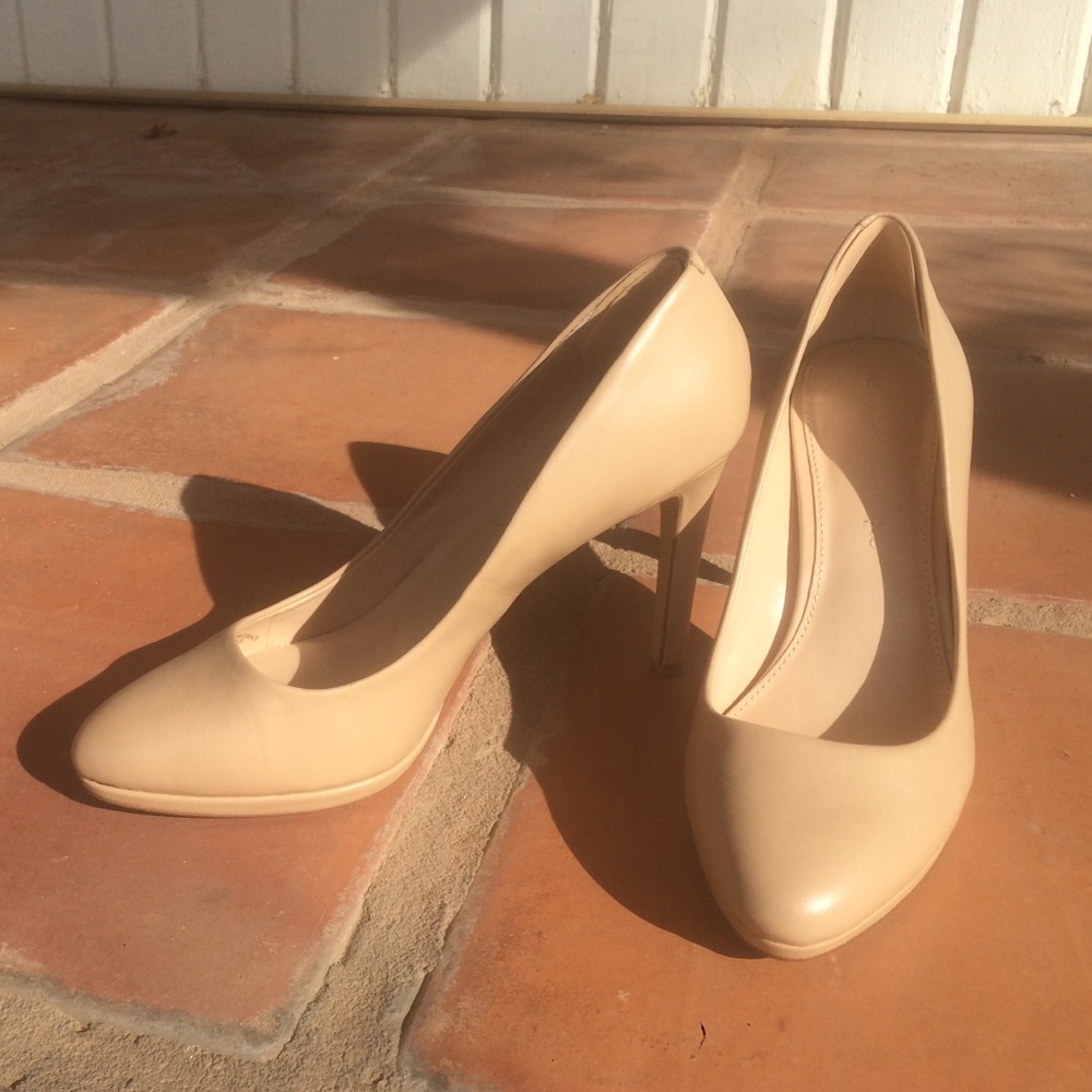 Banana Republic 4 1/4" Leather Heels