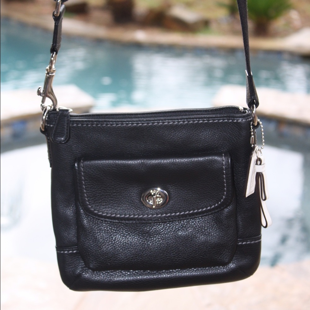 COACH cross body purse! 💕💕💕