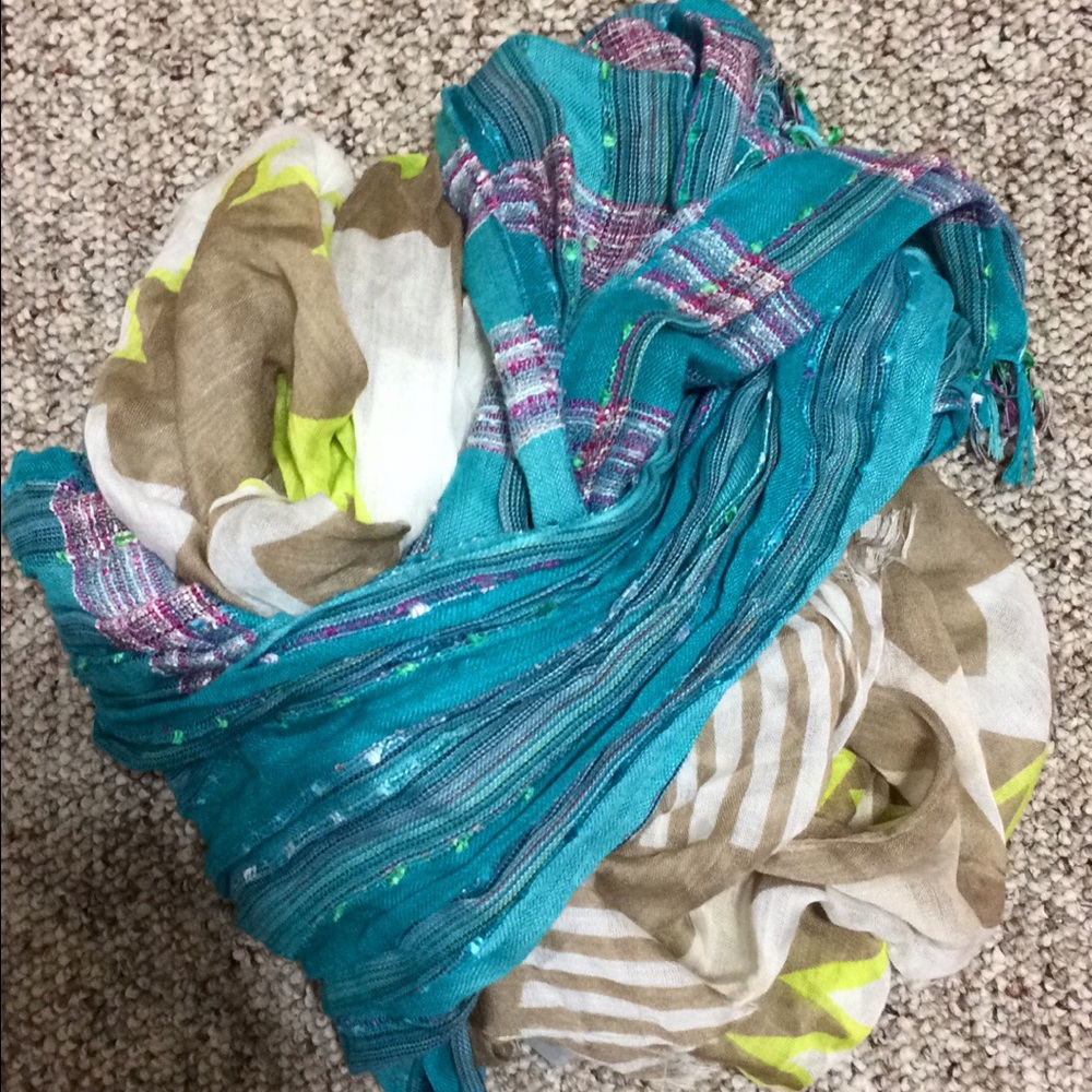 Scarfs