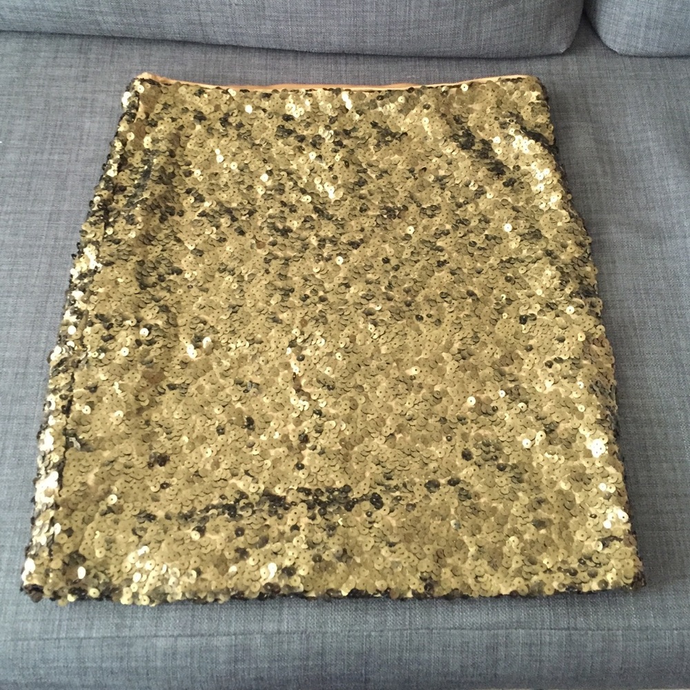 Gold sequin stretchy mini skirt