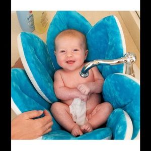 Blooming baby infant bath flower