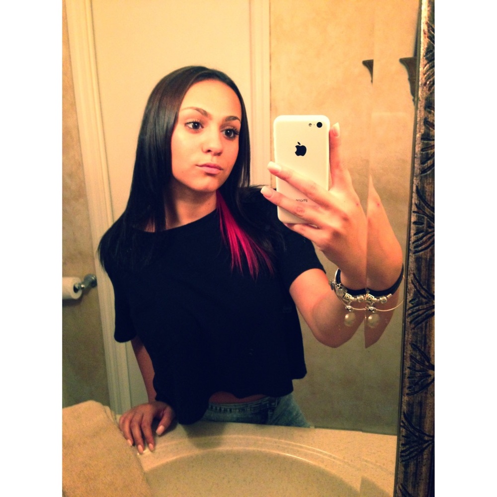 Meet your Posher, Danielle