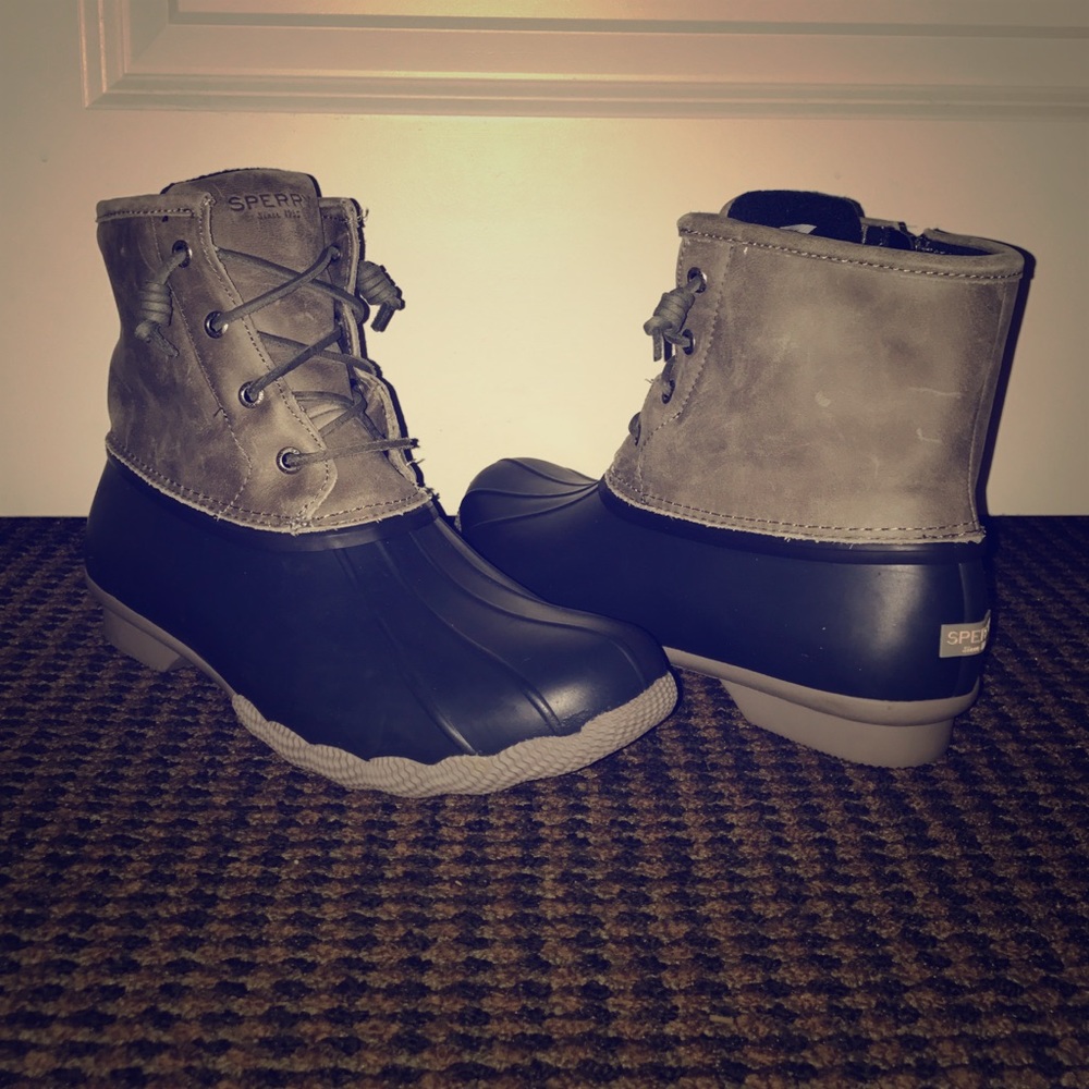 Sperry women's duck boots size 10 NWT