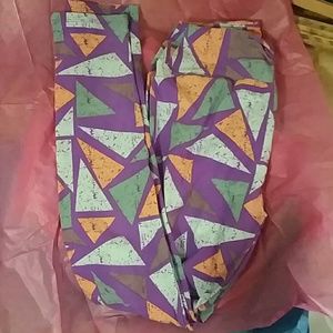 Lularoe OS geo patterned lavender leggings NWT