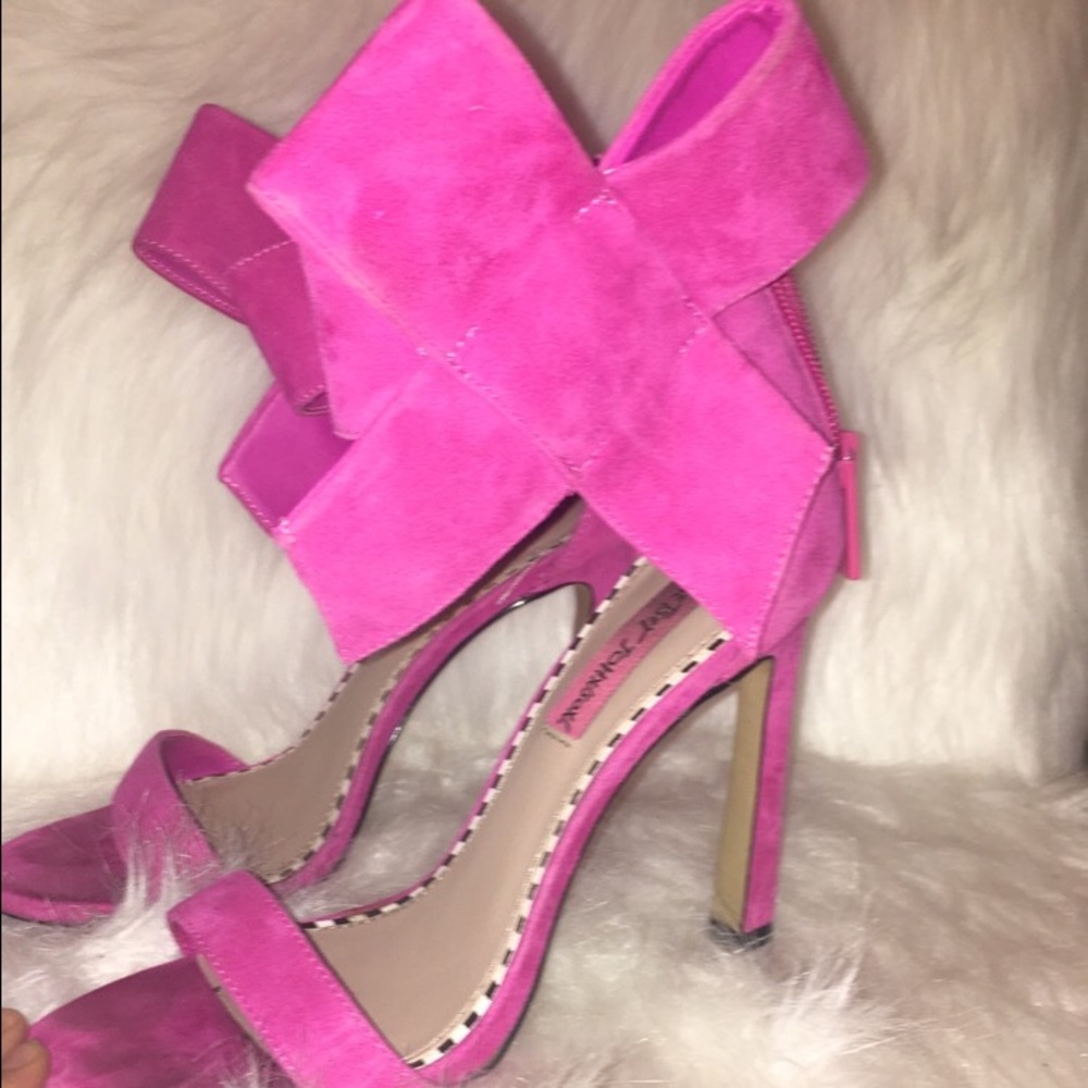 Betsey Johnson hot pink bow heels