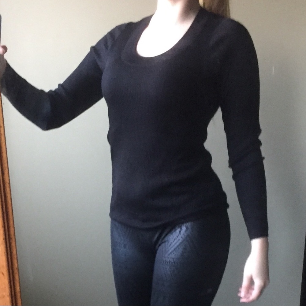 Black stretchy H&M sweater