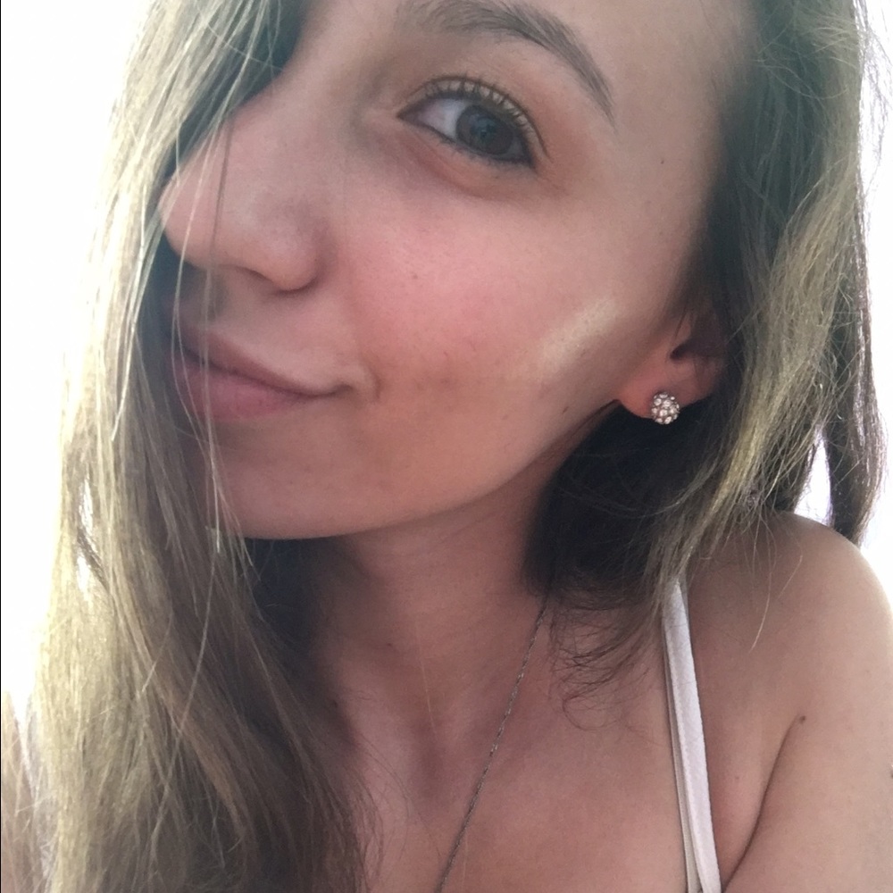 Meet your Posher, Adeline