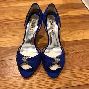 Badgley Mischka Royal blue pumps