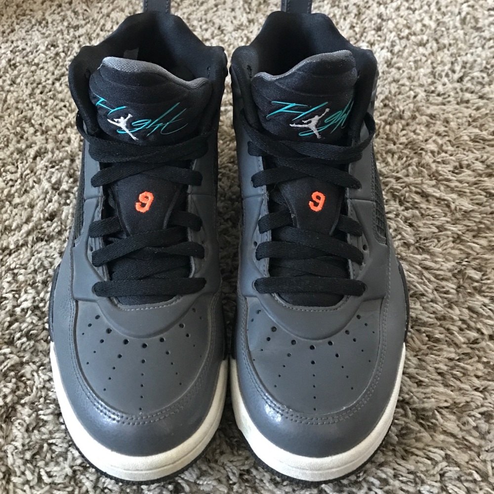 air jordan flight 9 grey
