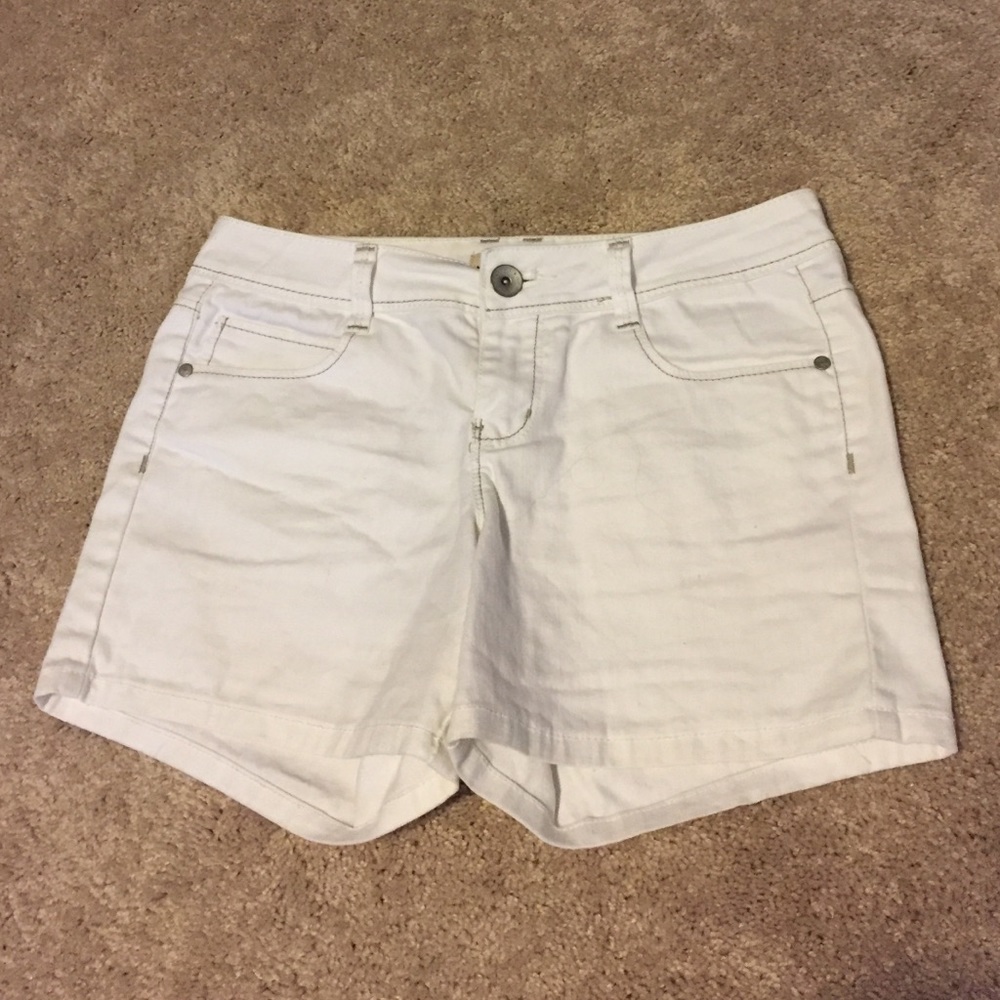 Juniors Size 9 White Denim Shorts