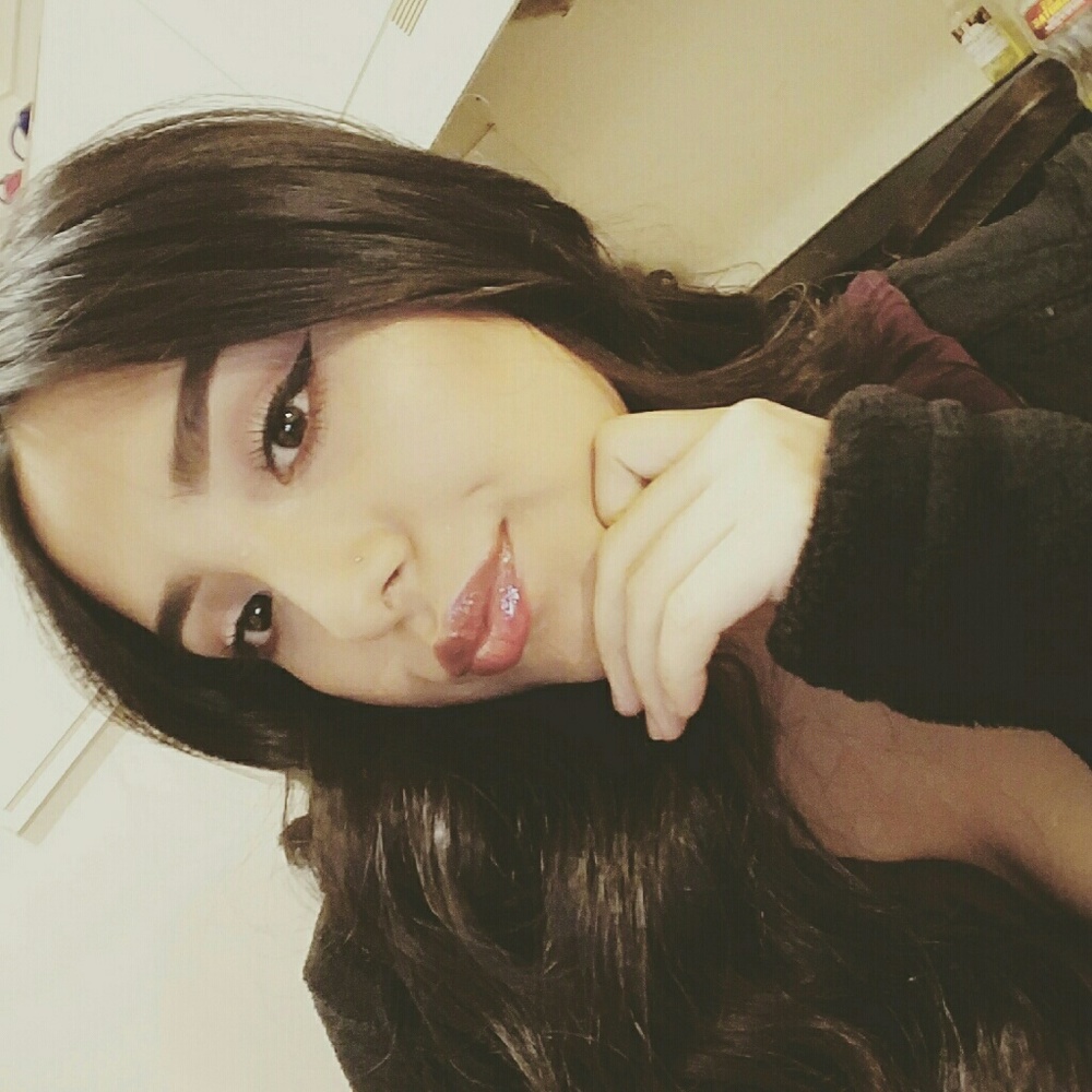 Meet your Posher, Adriana