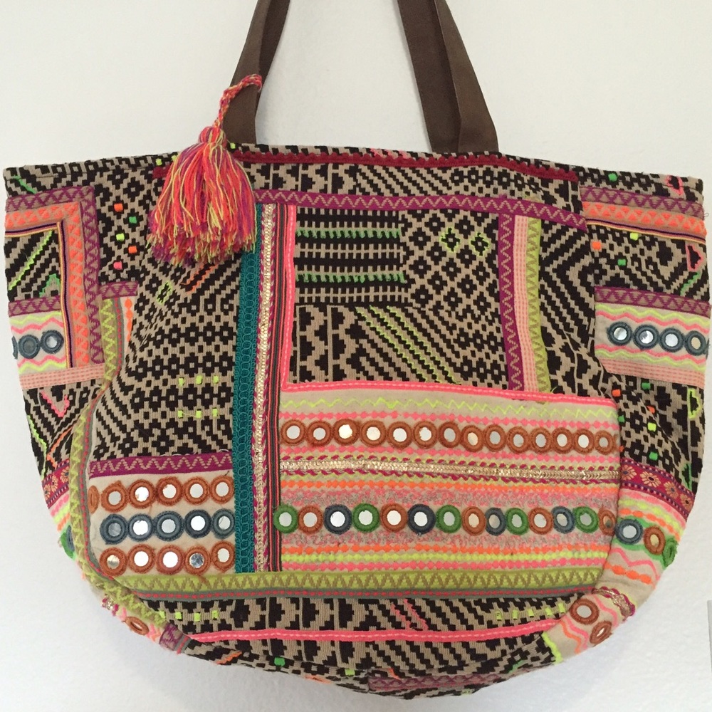 Embroidered weekend/beach tote bag