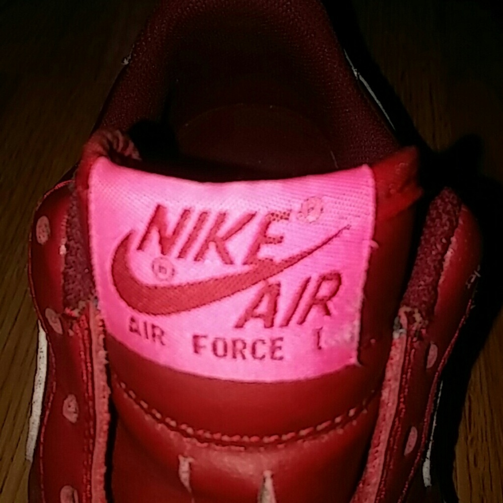 Sneakers - Picture 2 of 3