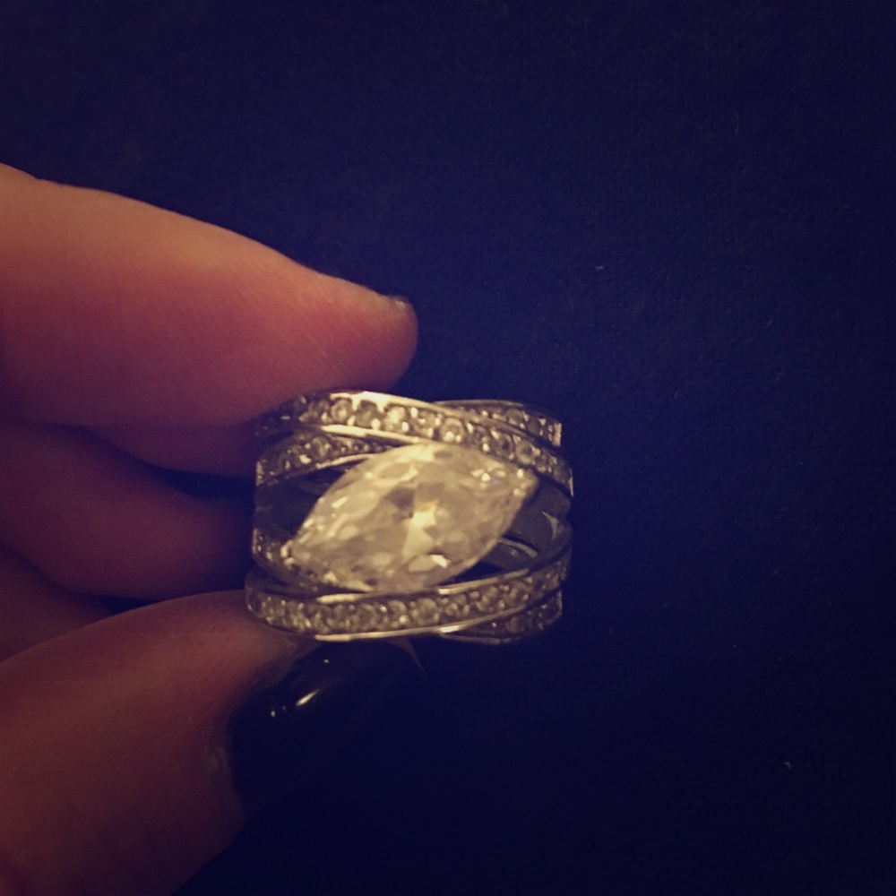 Beautiful sterling silver ring