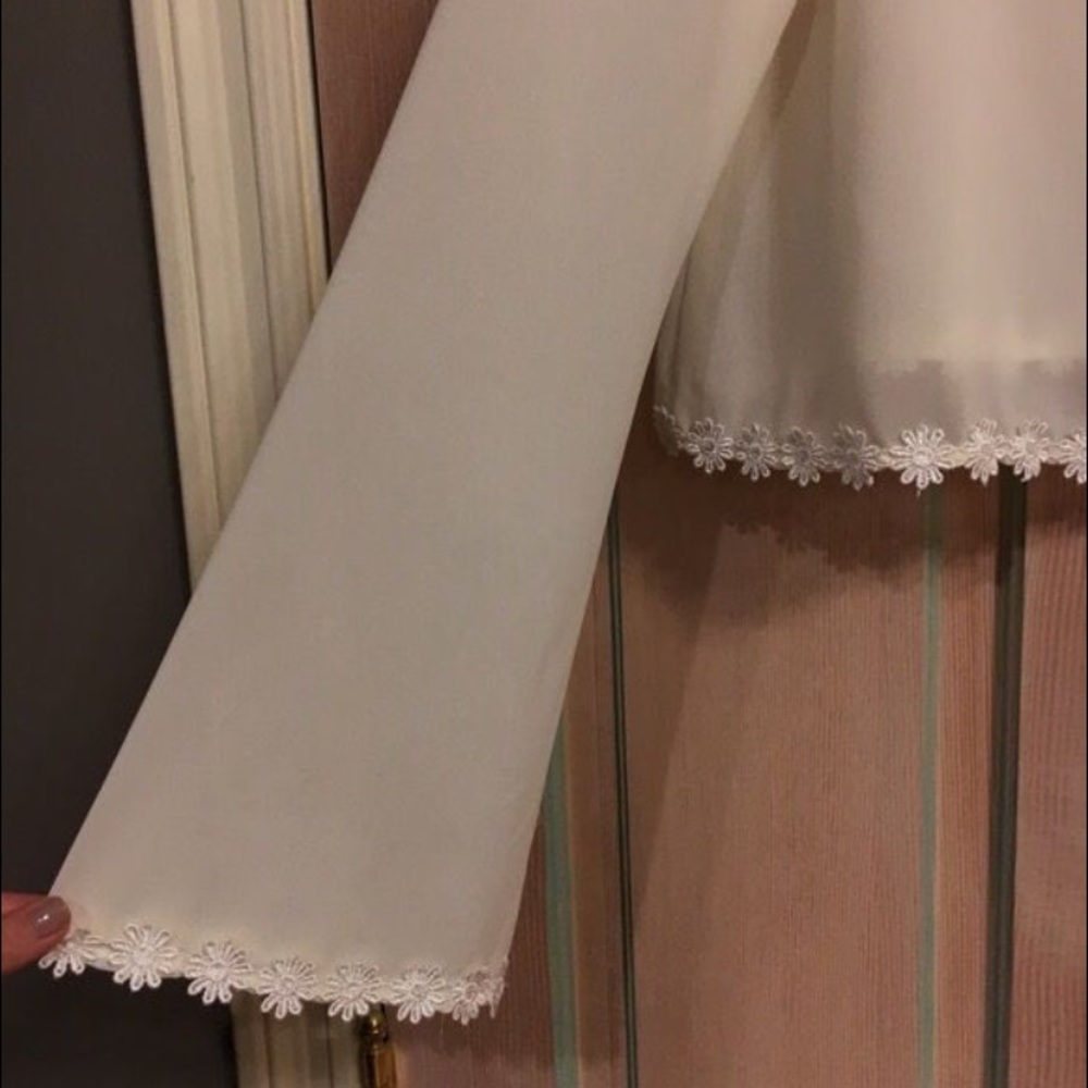 Top - Picture 2 of 3