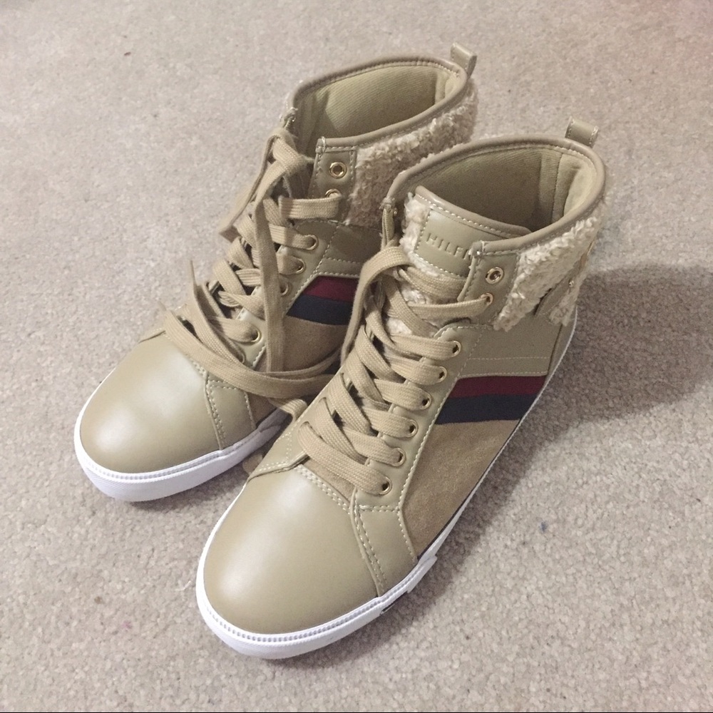 ⭕️drop price⭕️Tommy hilfigher boot